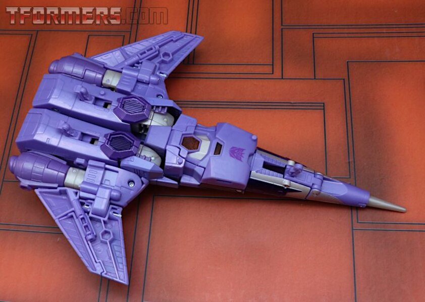 Transformers Kingdom Wave 1 Voyager Cyclonus  (19 of 40)